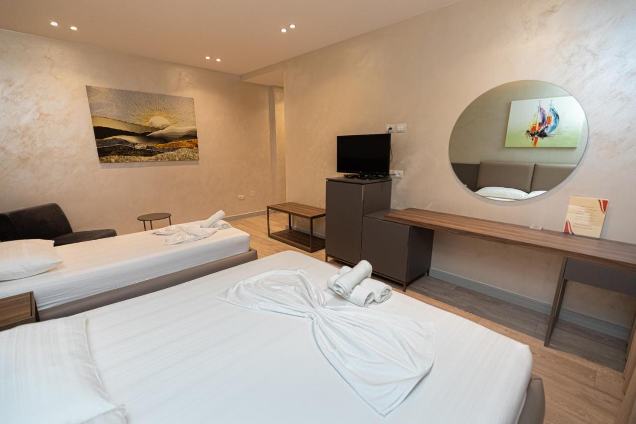 Novus Rooms Vlorë Eksteriør bilde